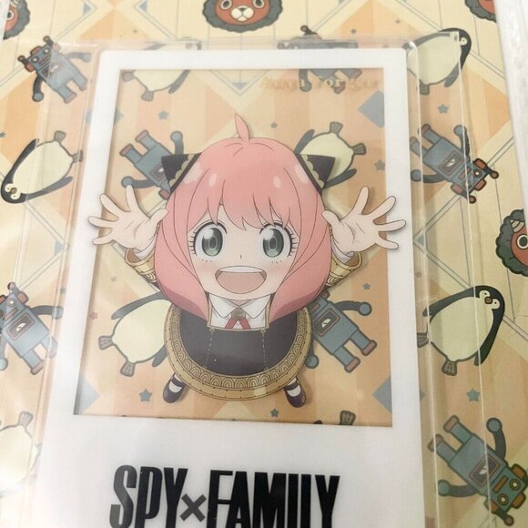 Spy x Family Ichiban Kuji Code White Acrylic Keychain Card Charm Anya Damian - Picture 6 of 13
